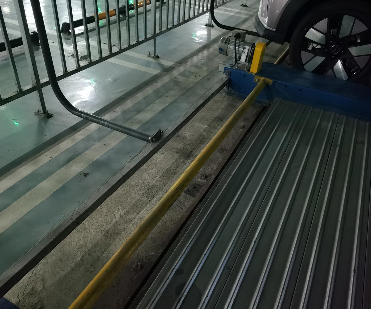 望謨縣升降橫移立體停車設備
